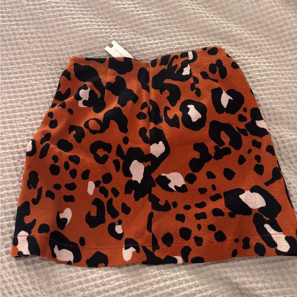 Anthropologie Leopard Print Mini Skirt in Orange and Black - Picture 3 of 3